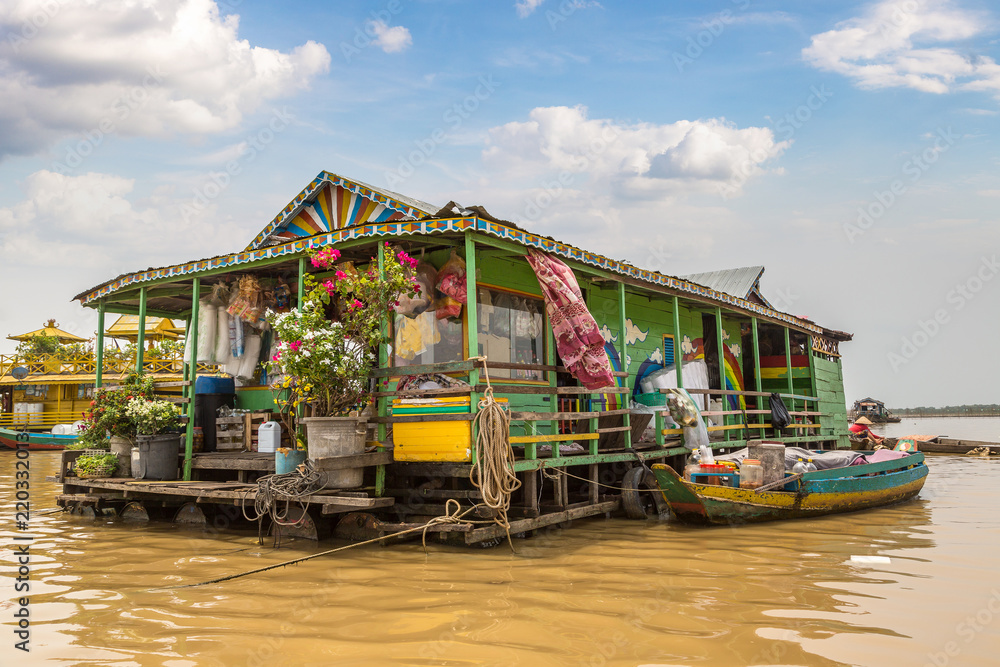 Naklejka premium Floating village in Cambodia