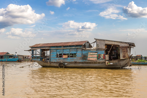 Floating village in Cambodia © Sergii Figurnyi