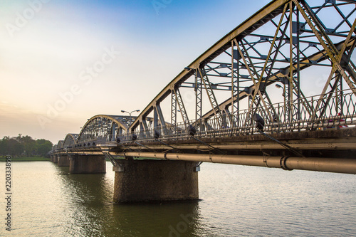 Cau Truong Tien bridge in Hue, Vietnam © Sergii Figurnyi