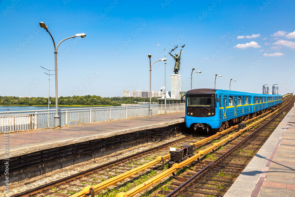 Obraz premium Metro train in Kiev