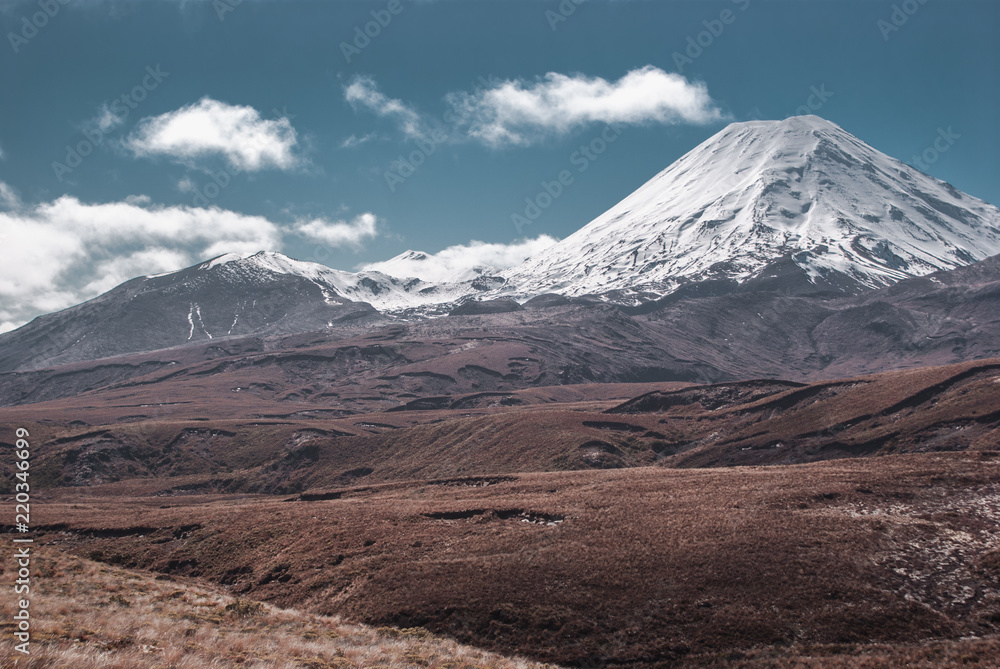 Naklejka premium Alpine scenery at Tongariro national park. Hiking in New Zealand