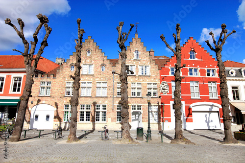 Bruges  the most beautiful city of Belgium and which is called    Venice of the North     has next to the gorgeous mediaeval houses in the city center  beautiful charming Flemish country houses