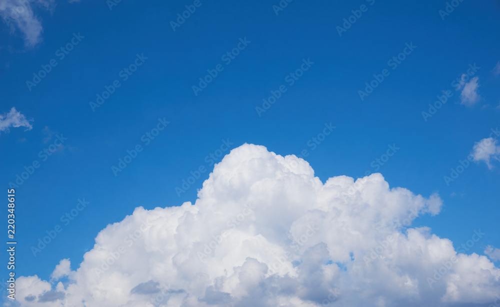 Naklejka premium Clouds