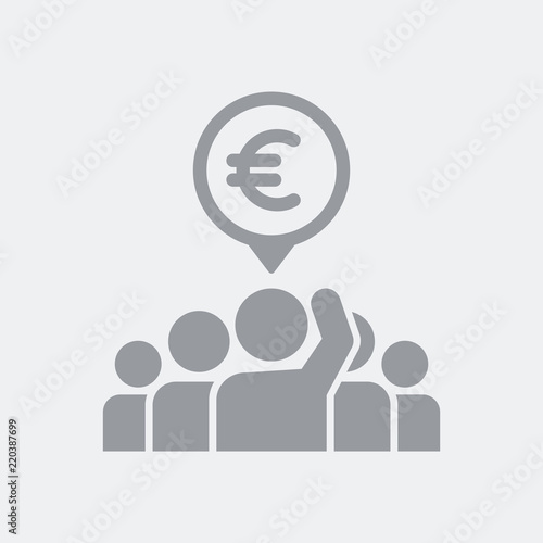 Offer in euro in public auction
