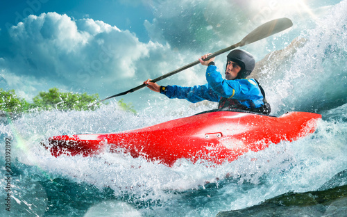 Whitewater kayaking, extreme kayaking © VIAR PRO studio