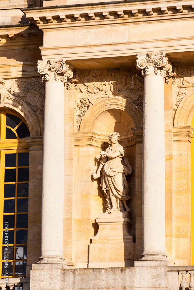 Obraz premium The Versailles Palace in a freezing winter day just before spring