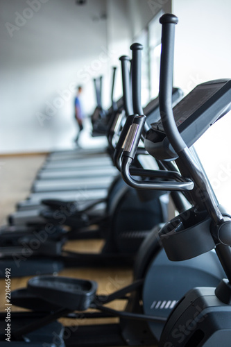 Elliptical cross trainer machine fitness