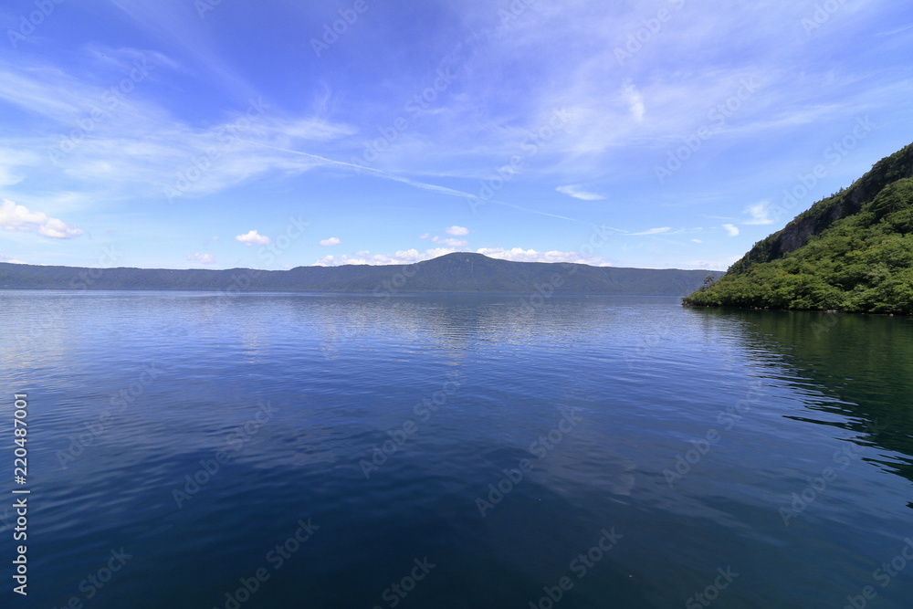 十和田湖と御鼻部山