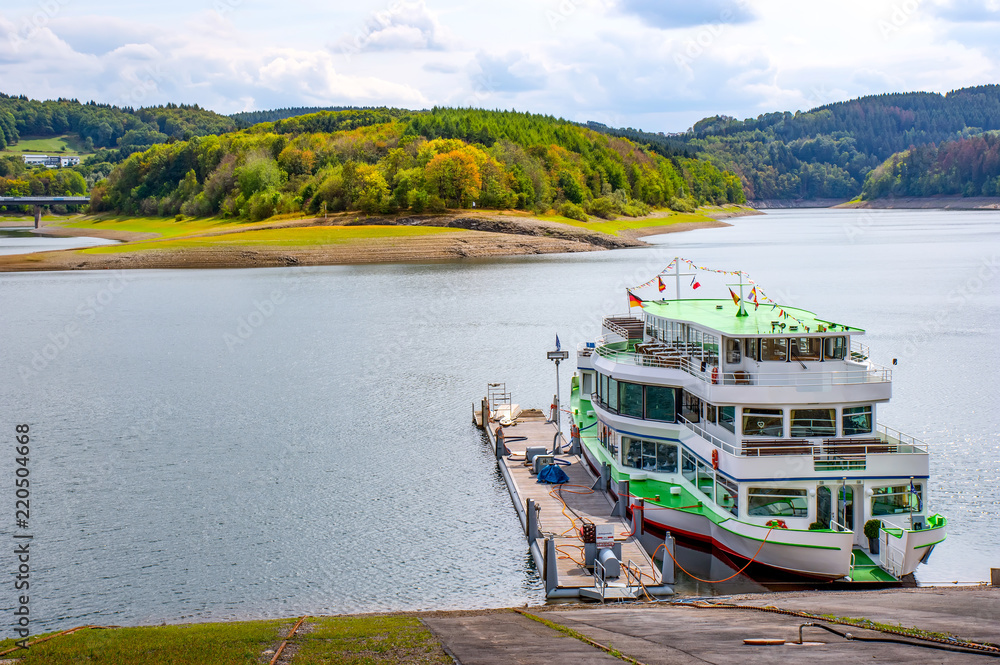 Naklejka premium Biggesse Schifffahrt