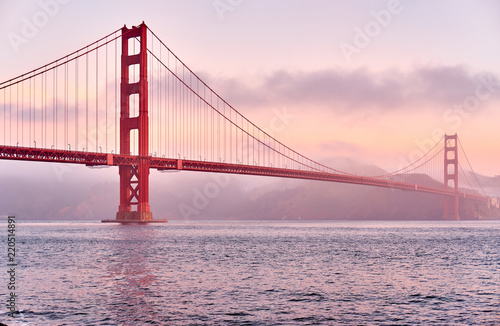 Golden Gate Bridge at sunrise, San Francisco, California © haveseen