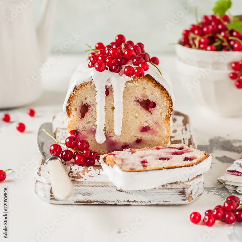 Sliced Redcurrant Cake photo