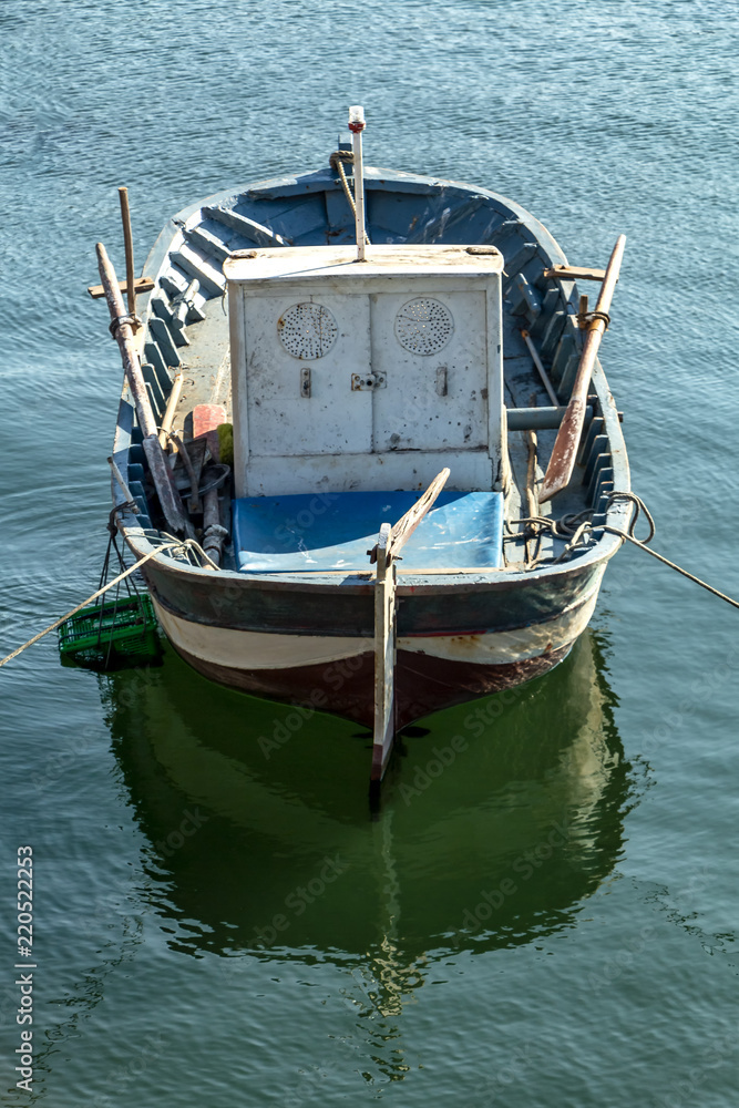 Petit bateau de pêche 