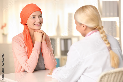 Young woman with cancer vis...