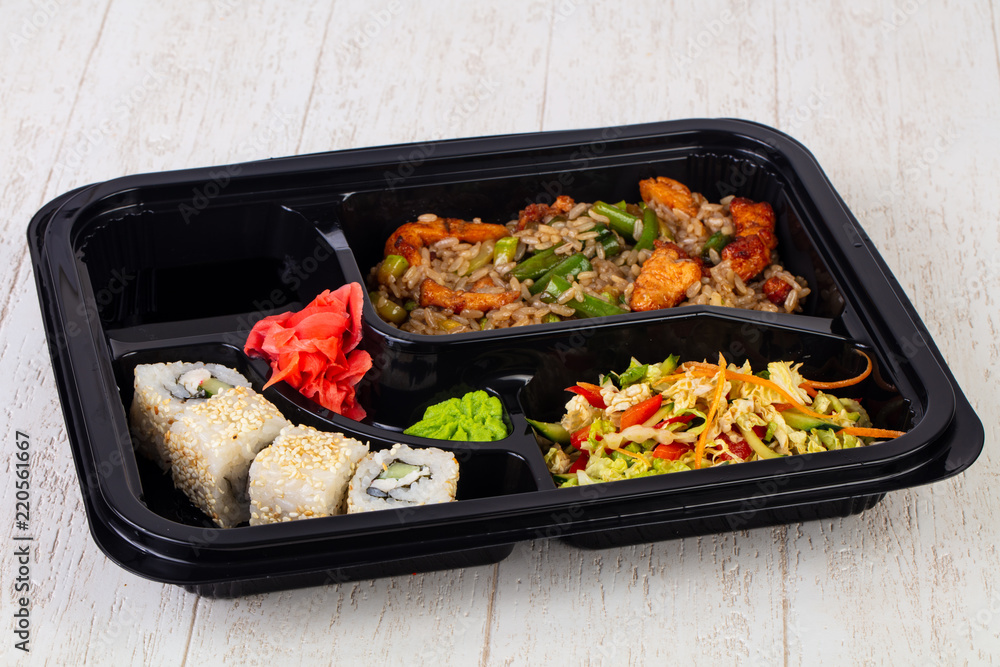 Bento set with roll Bento set with roll