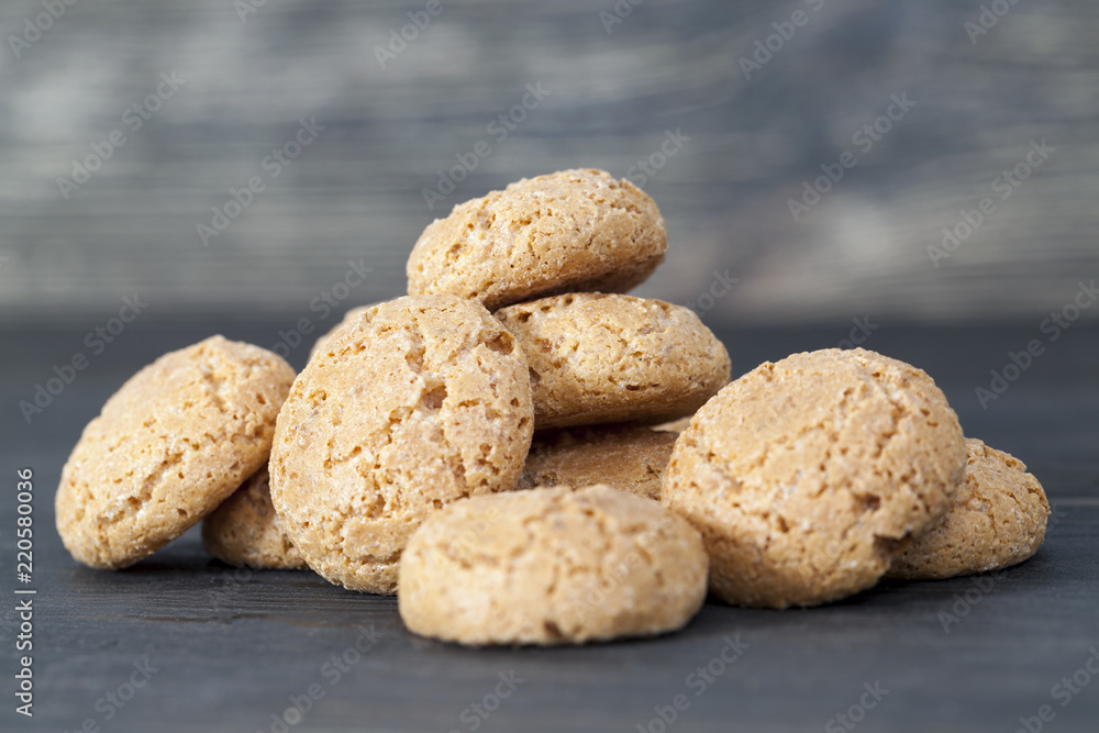 small round biscuit small round biscuit