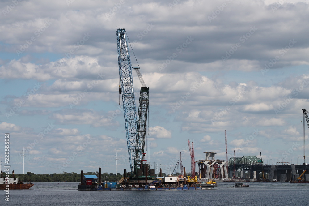 Nouveau Pont Champlain.