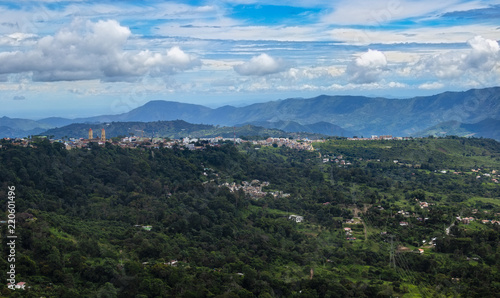 pueblo en Colombia con luz natural