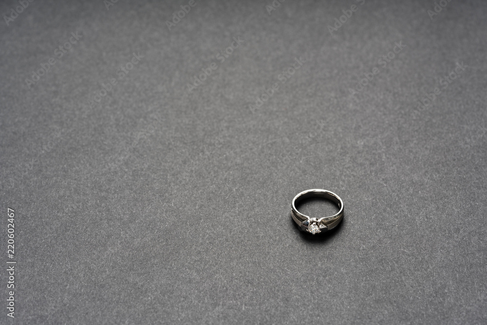 The jewels in the picture are so beautiful. This jewelry is so expensive and valuable that this is usually exchanged each other as a declarations of undying love. The jewels in the picture are so beautiful. This jewelry is so expensive and valuable that this is usually exchanged each other as a declarations of undying love.