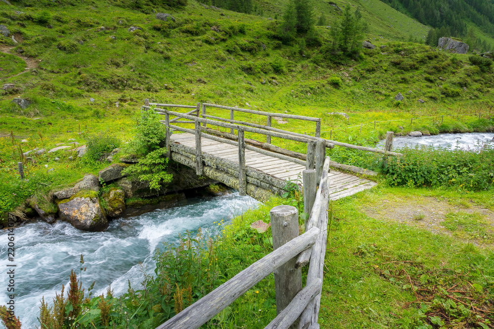 Von Kasern zur Kehreralm 2018-16   Holzbrücke über die Ahr Ahrntal Südtirol