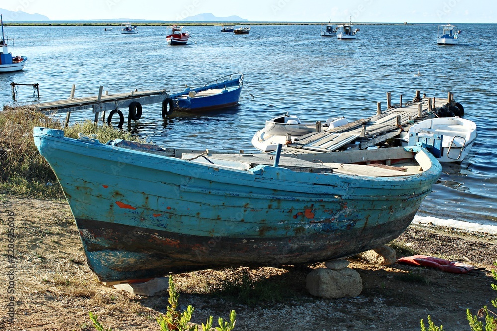 Italy: Abandoned boat.
