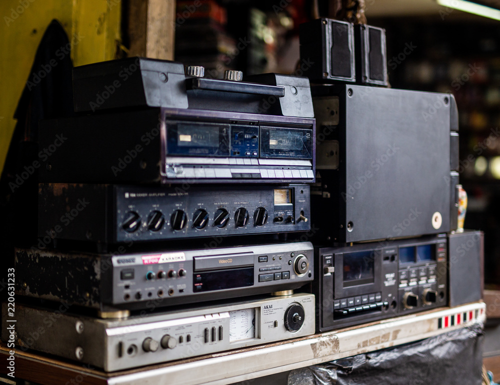 Obraz premium old hifi stereo equipment