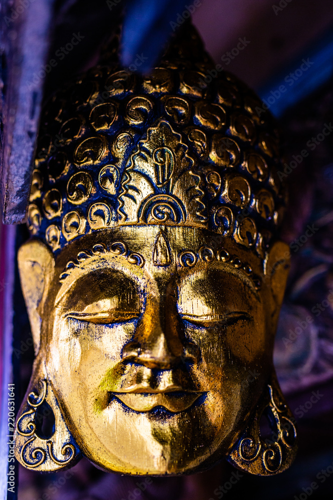 Obraz premium golden buddha head