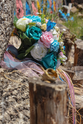 on the tree, rings and bouquet