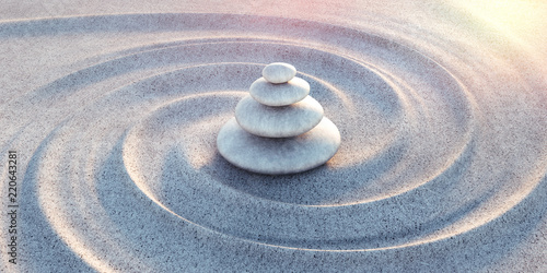 Zen - Steinturm im Sand mit Wellen