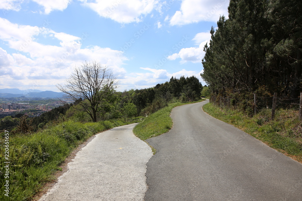 gelber Pfeil am Camino del Norte mit Beginn in Irun gelber Pfeil am Camino del Norte mit Beginn in Irun