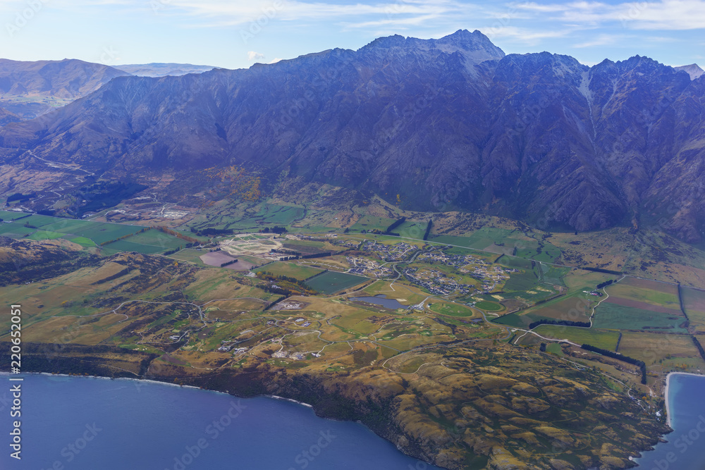 Φωτογραφία Aerial view of beautiful scenery of Queenstown , South Island of New Zealand