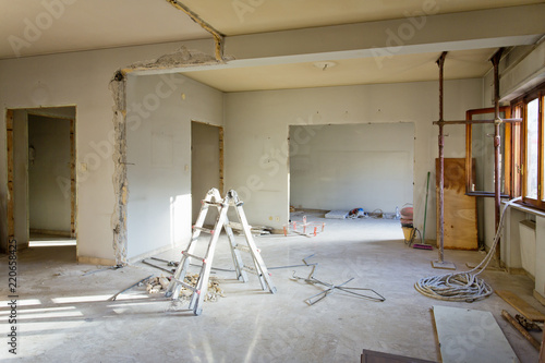 Apartment not renovated, room before renovation