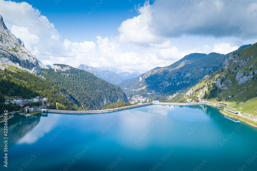 Obraz premium Aerial view of Fedaia lake