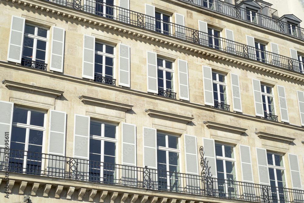 Fototapeta premium immeuble parisien
