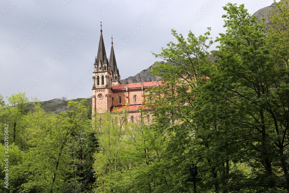Basilica Ntra Sra de Covadonga