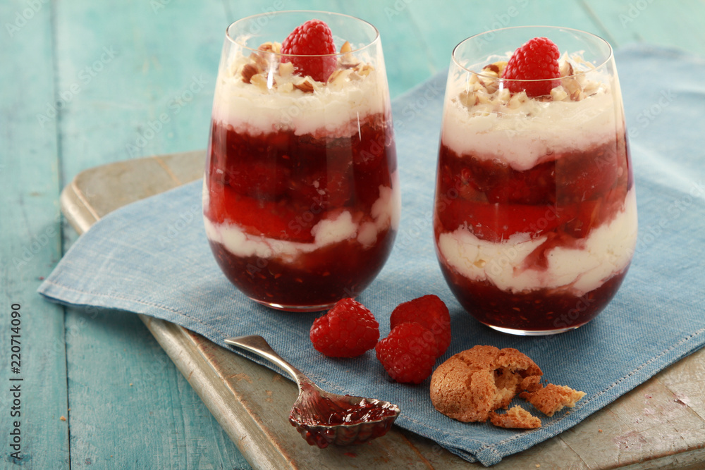 raspberry fruit trifle dessert