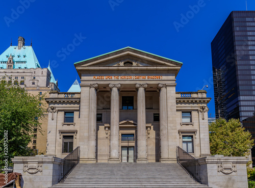 Εκτύπωση καμβά Vancouver Art Gallery on Robson Square built in Roman style in British Columbia