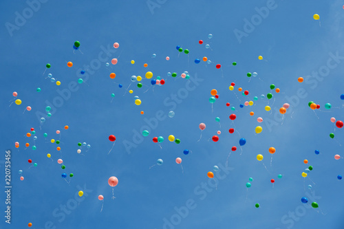 Colorful balloons in the sky © Pavel Korotkov