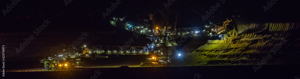 Braunkohlebagger bei Nacht Braunkohlebagger bei Nacht