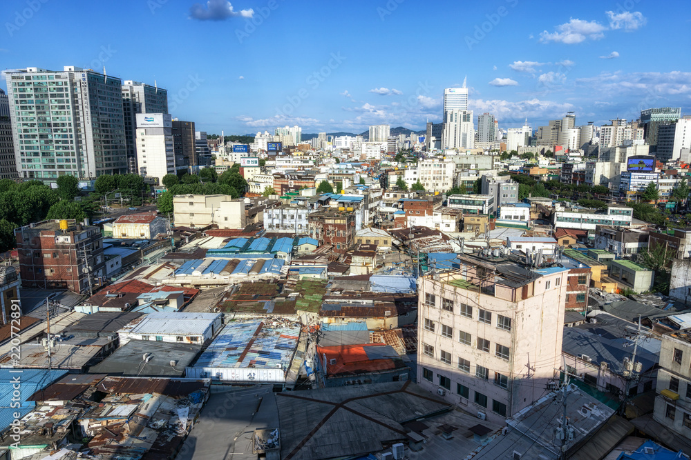Obraz premium old electronic shops in seoul