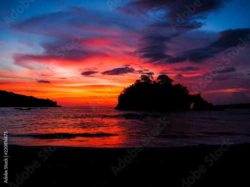 Sonnenuntergang am Strand, Crystal Bay, Nusa Penida, Bali, Indonesien, Asien