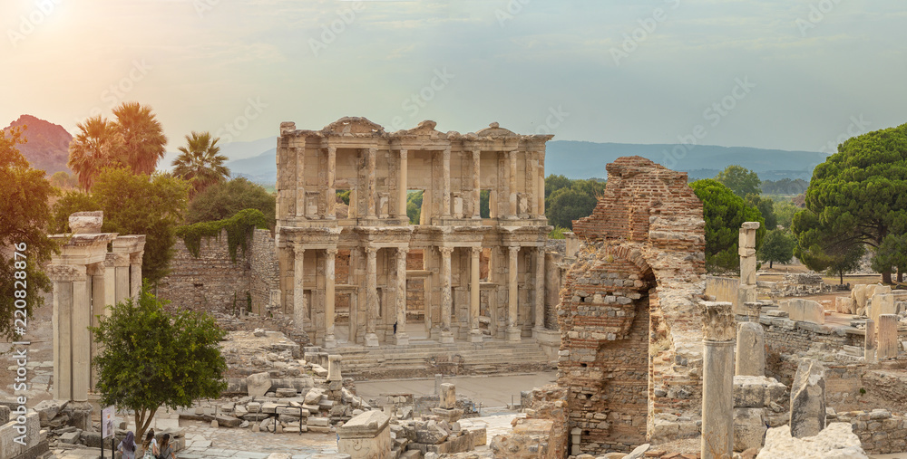 Obraz premium Library of Celsus in Ephesus Ancient City in Turkey.