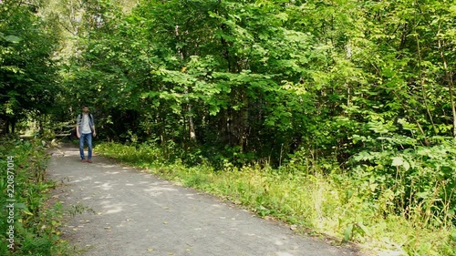 Wallpaper Mural Tourist goes on road then comes back Torontodigital.ca