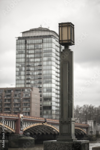 Art Deco lamp post near Vauxhall Bridge