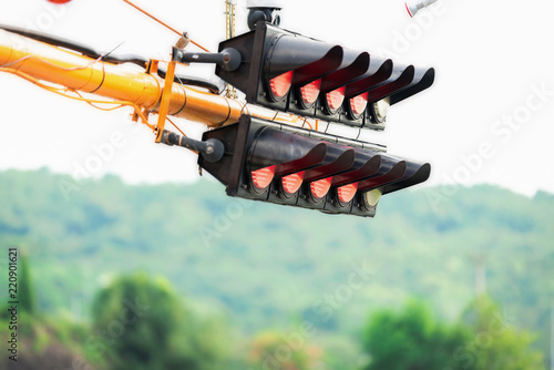 Signal lights for the car to start at the starting point.