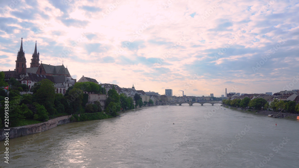 Naklejka premium Basel and Rhein River City Skyline 