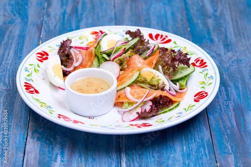 Wallpaper Mural salad with salmon Torontodigital.ca