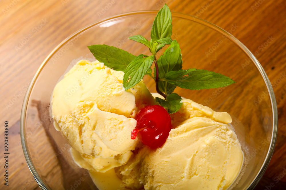 Vanilla ice-cream Vanilla ice-cream