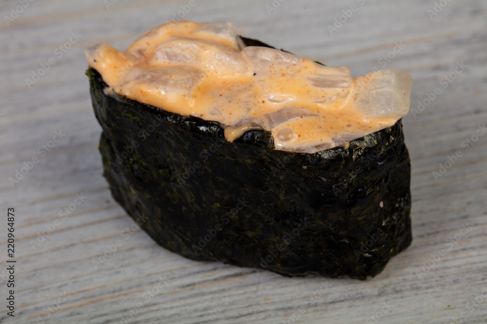 Spicy gunkan sushi Spicy gunkan sushi