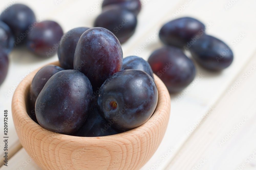 Plums Plums