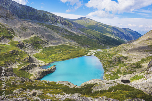 Fototapeta Naklejka Na Ścianę i Meble -  Lower Akchan lake. Mountain Altai landscape